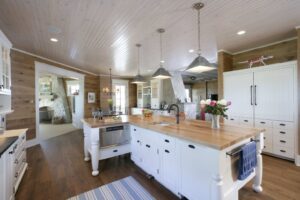 Antique Beam Sawn Oak Antique Beam Sawn Oak