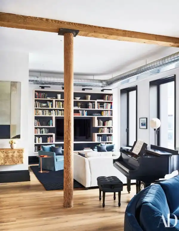 Character white oak flooring